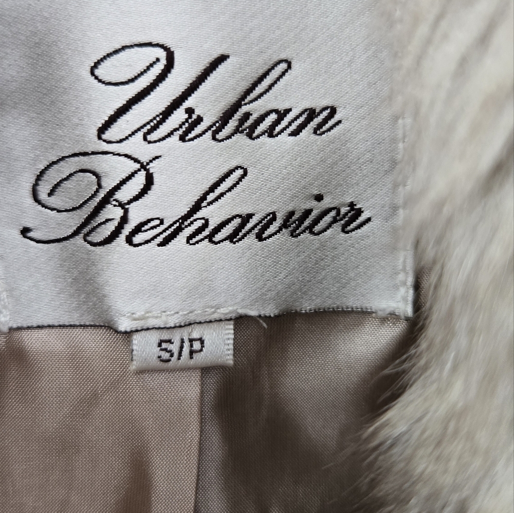 Faux Fur Jacket - Picture 3 of 6